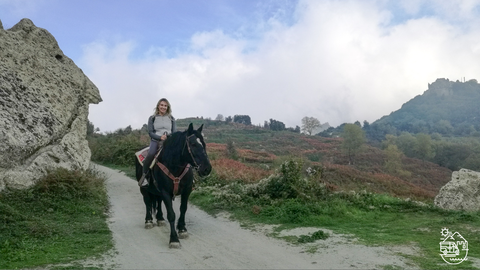 Horse riding in Ischia, horseback riding in Ischia, Ischia horse trek, Ischia horse tours, Horseback excursion in Ischia, Ischia stable, Ischia horsetrek, Ischia horse ride tour, Tour of Ischia, Ischia trekking, Ischia horse excursion
